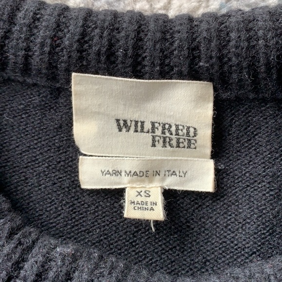 💜 Aritzia black knit long sleeve sweater - Picture 2 of 6